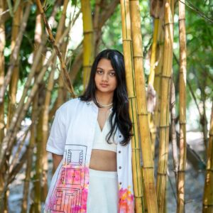 Mere saamne waali khidki